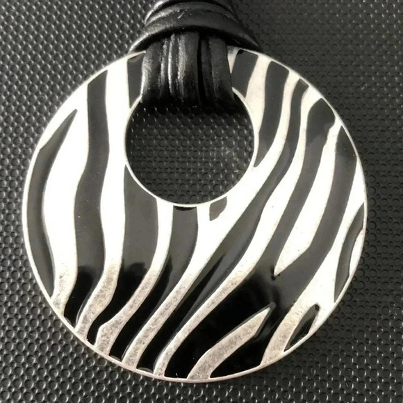Carol D Studio Zebra Print round cutout disk necklace,black leather,silver tone - Picture 2 of 5
